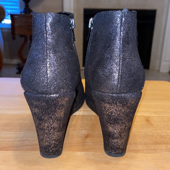 NWOT Rampage Julee Desert Wedge Booties Black/Silver - Picture 5 of 9